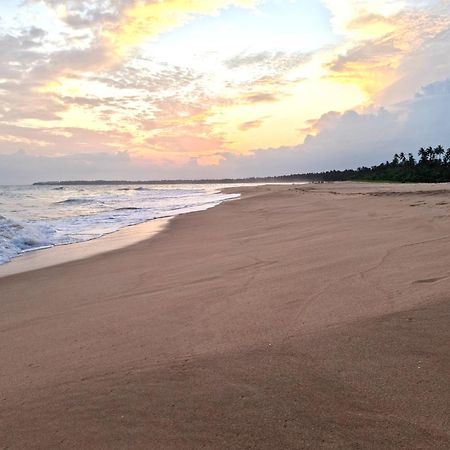 Arhimser Villa-Superb 4 Bedroom Beachfront For 8 In Ranna, Tangalle, Bb, Pool, Free Pick Up For 7 Night Stays Arriving Together, Serviced, Taxes Included エクステリア 写真