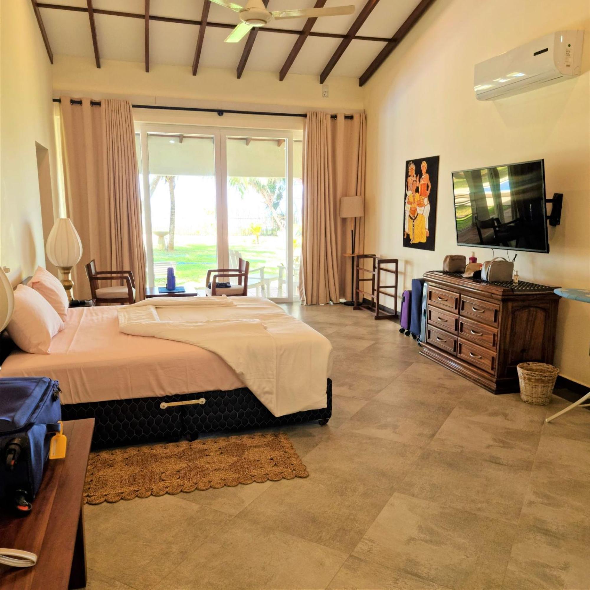 Arhimser Villa-Superb 4 Bedroom Beachfront For 8 In Ranna, Tangalle, Bb, Pool, Free Pick Up For 7 Night Stays Arriving Together, Serviced, Taxes Included エクステリア 写真